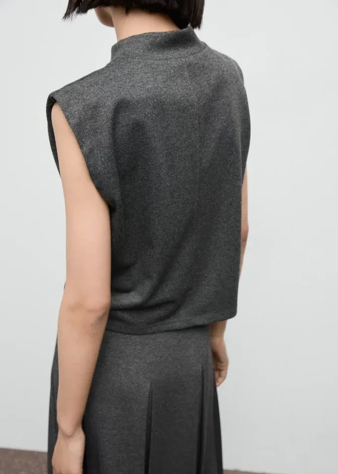 Top con collo alla coreana