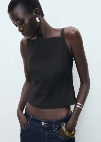 Top con fiocchi sul retro