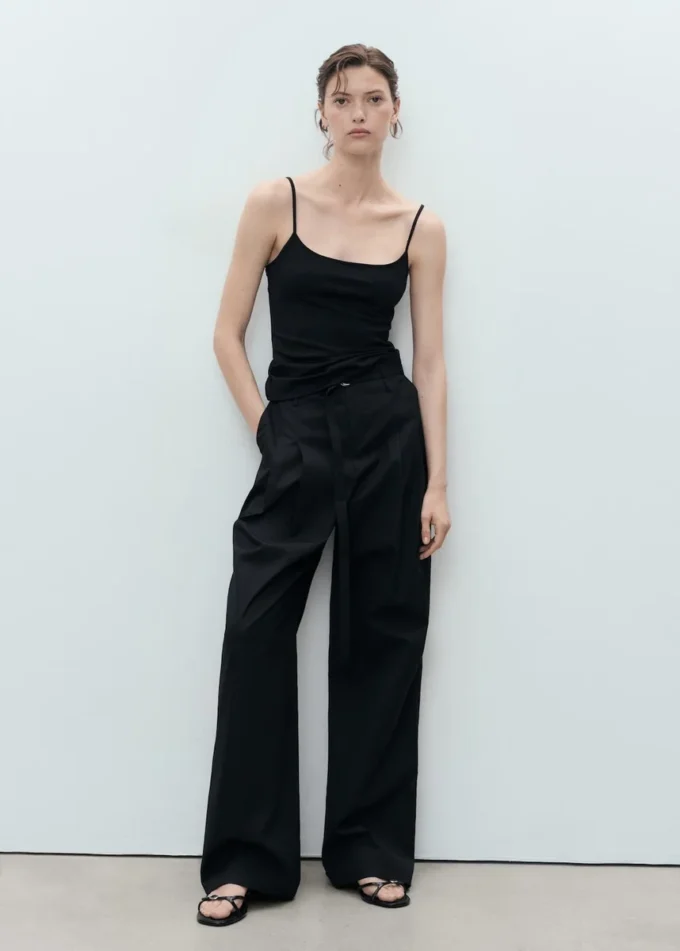 Top con spalline sottili Top con spalline sottili