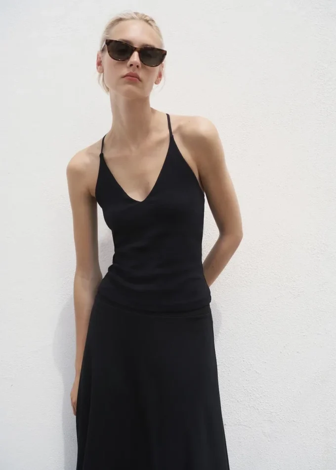 Top in cotone con schiena scoperta Top in cotone con schiena scoperta