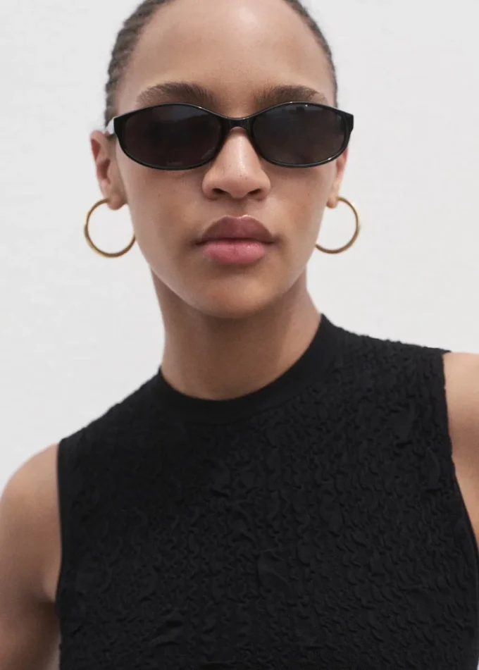 Top in crêpe testurizzato Top in crêpe testurizzato