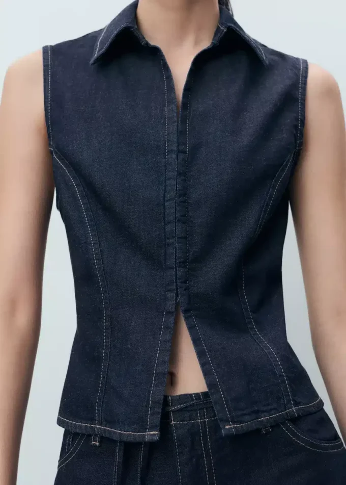 Top in denim con cuciture a contrasto Top in denim con cuciture a contrasto