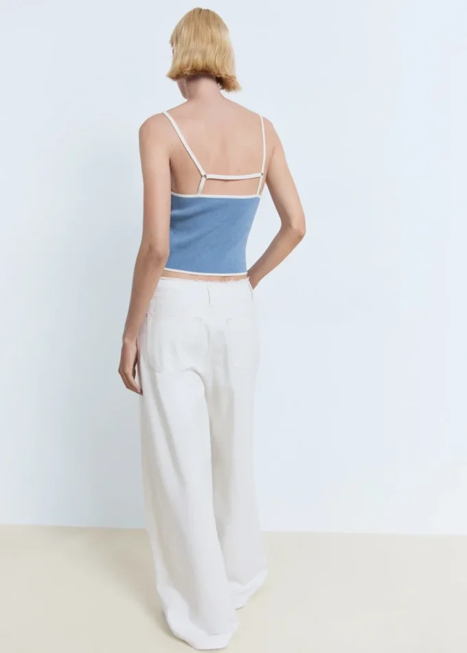 Top in maglia con bordi a contrasto Top in maglia con bordi a contrasto