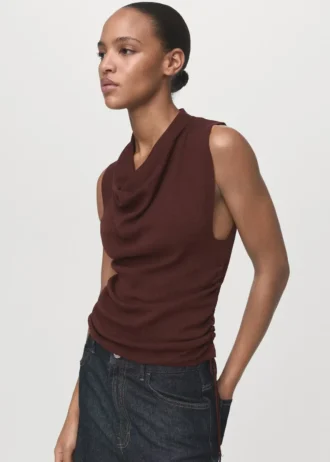 Top in maglia con ruches