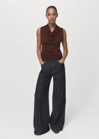 Top in maglia con ruches