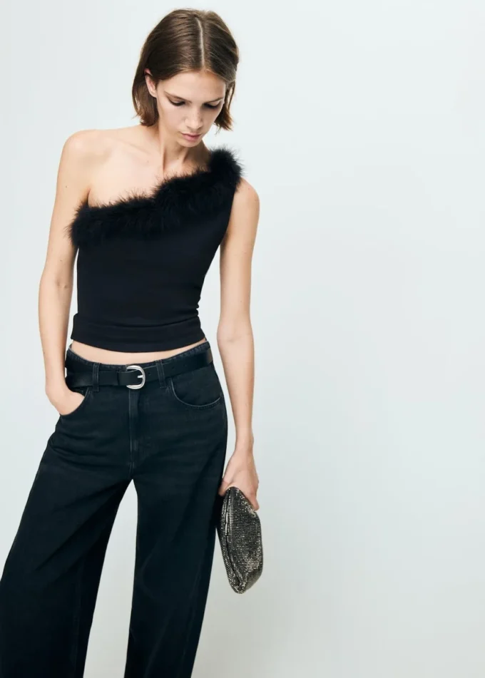 Top in maglia fine con piume Top in maglia fine con piume