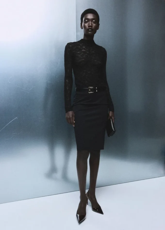 Top in pizzo con collo alla coreana Top in pizzo con collo alla coreana