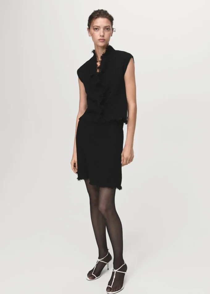 Top incrociato con bordi sfrangiati Top incrociato con bordi sfrangiati