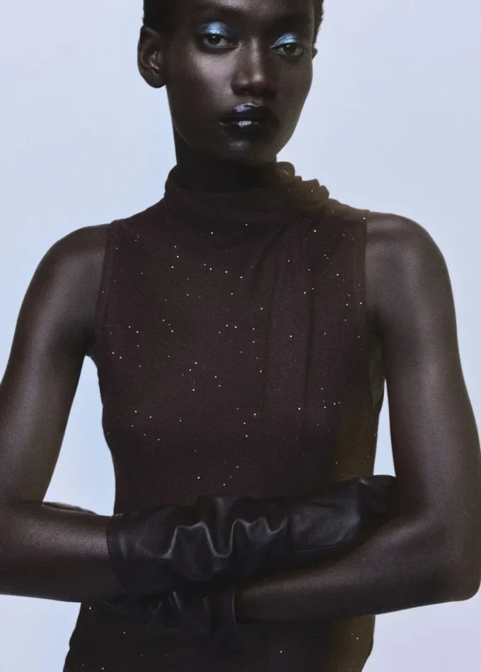 Top lucido con foulard Top lucido con foulard