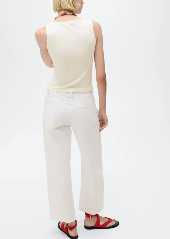 Top senza spalline con scollo a barchetta Top senza spalline con scollo a barchetta