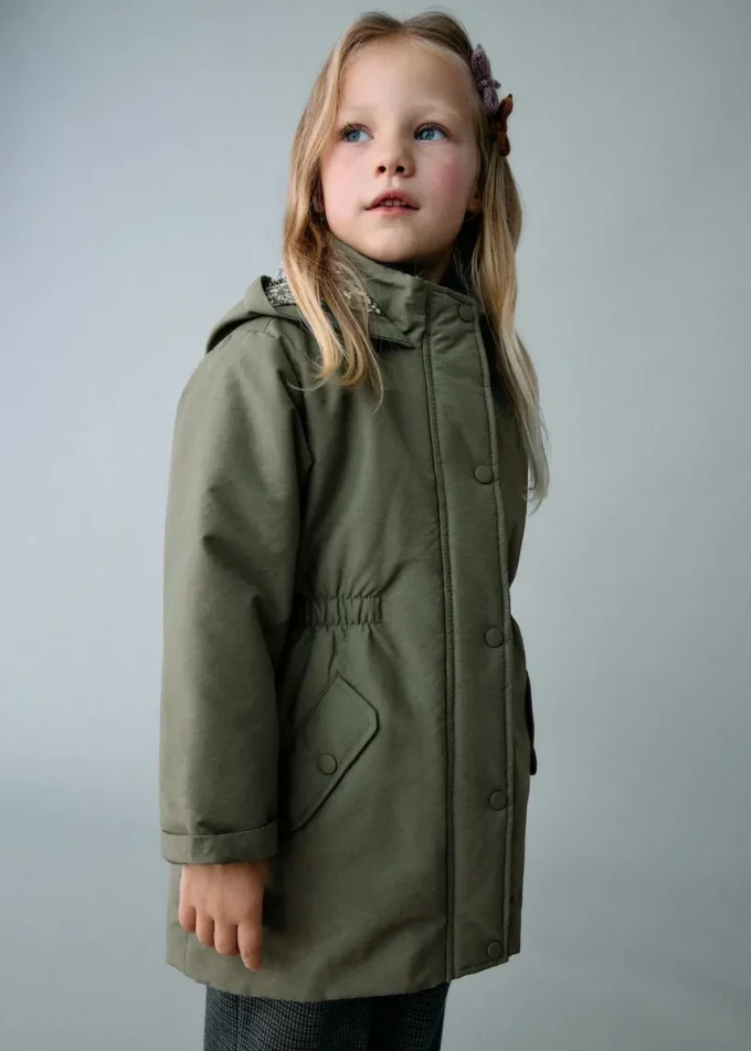 Trench con cappuccio Trench con cappuccio