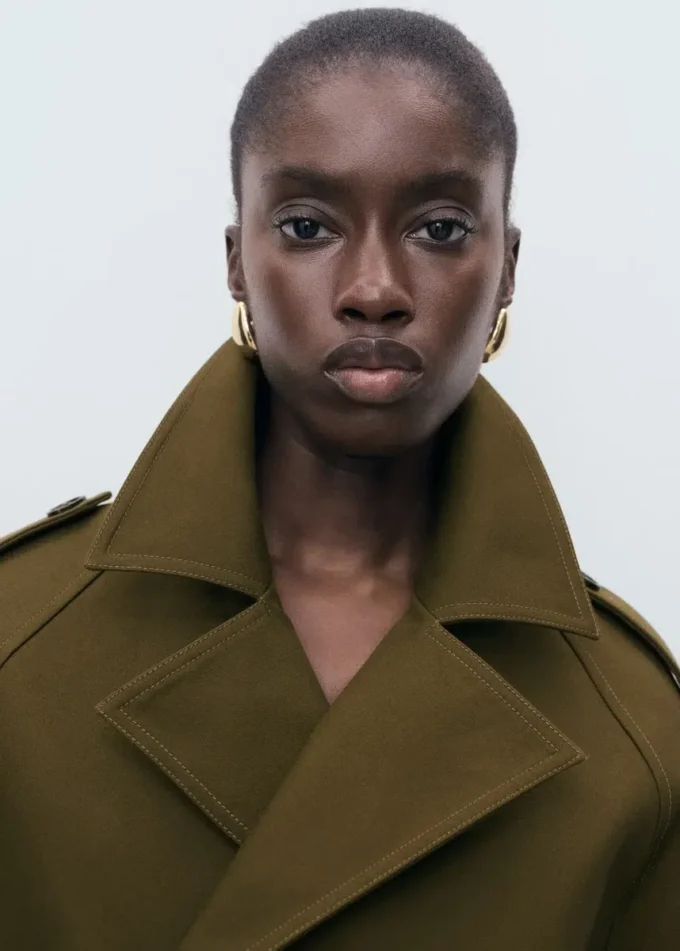 Trench corto oversize doppiopetto Trench corto oversize doppiopetto