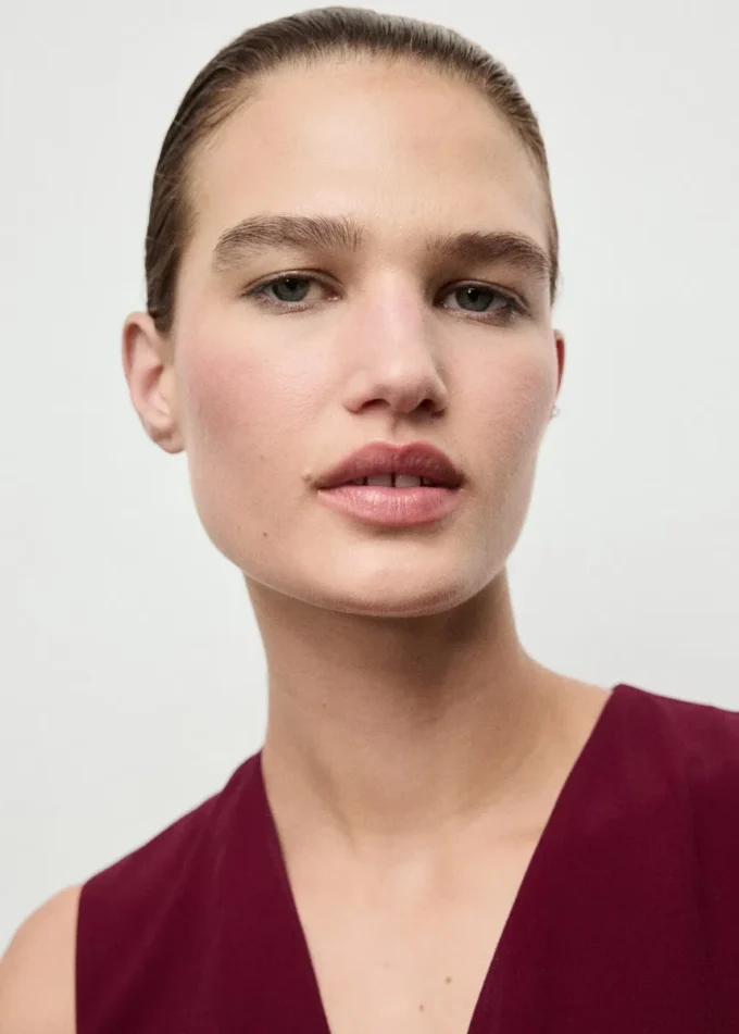 Tuta con cintura avvolgente Tuta con cintura avvolgente