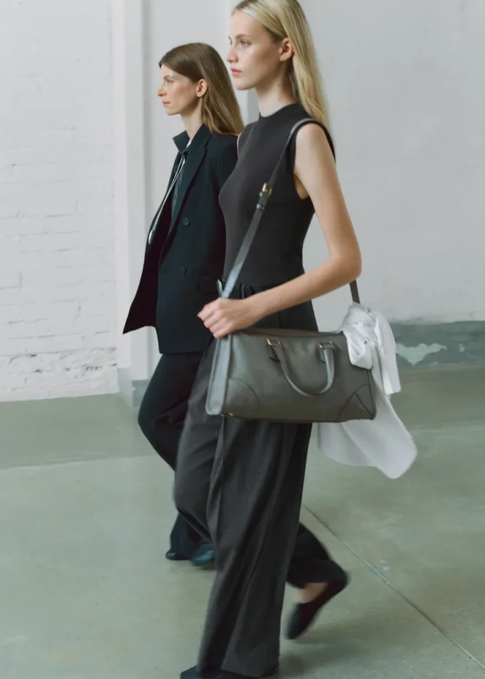 Tuta gessata Tuta gessata