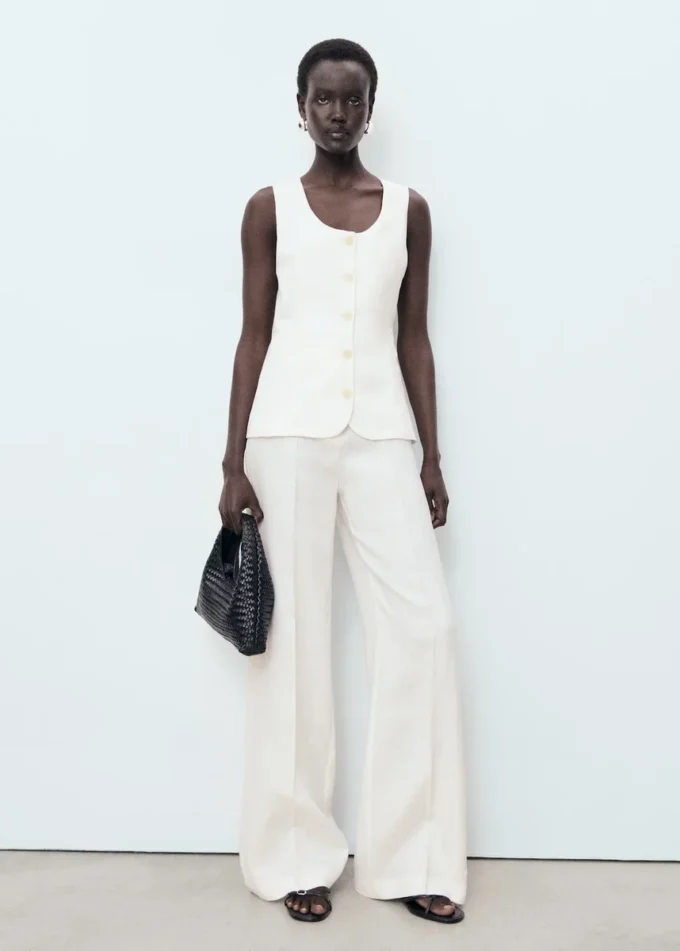 Tuta in lino stile completo Tuta in lino stile completo