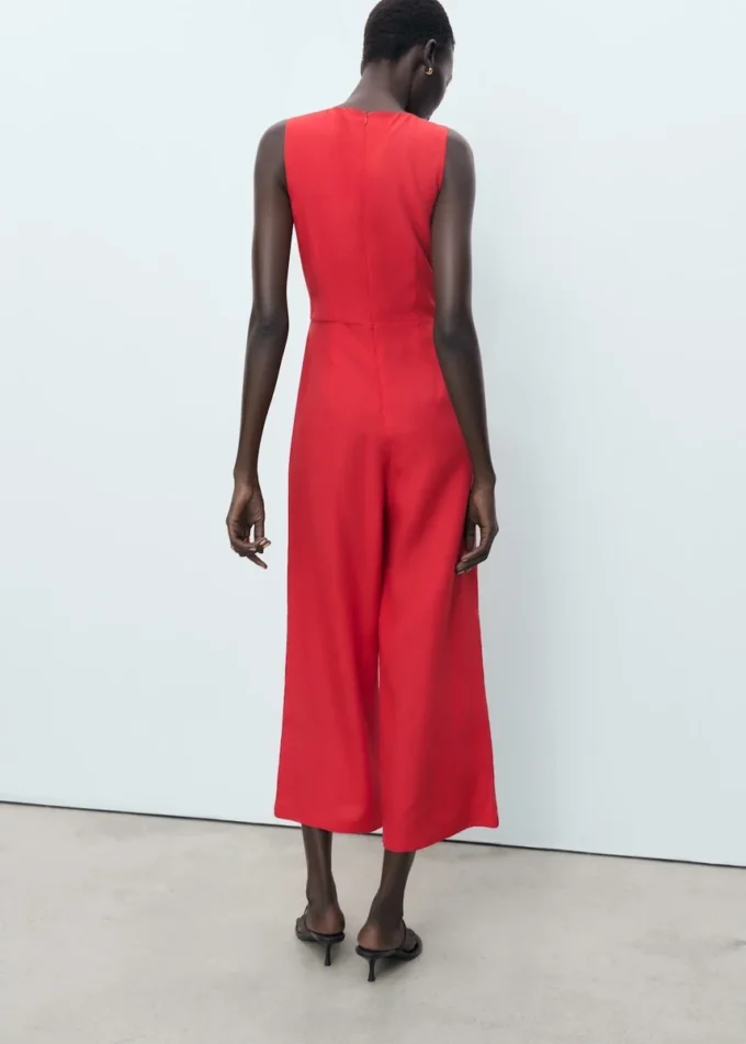 Tuta in lyocell con dettagli cut-out e nodi Tuta in lyocell con dettagli cut-out e nodi