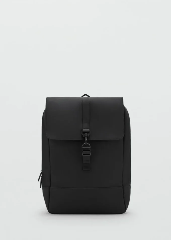 Zaino gommato con chiusura a patta